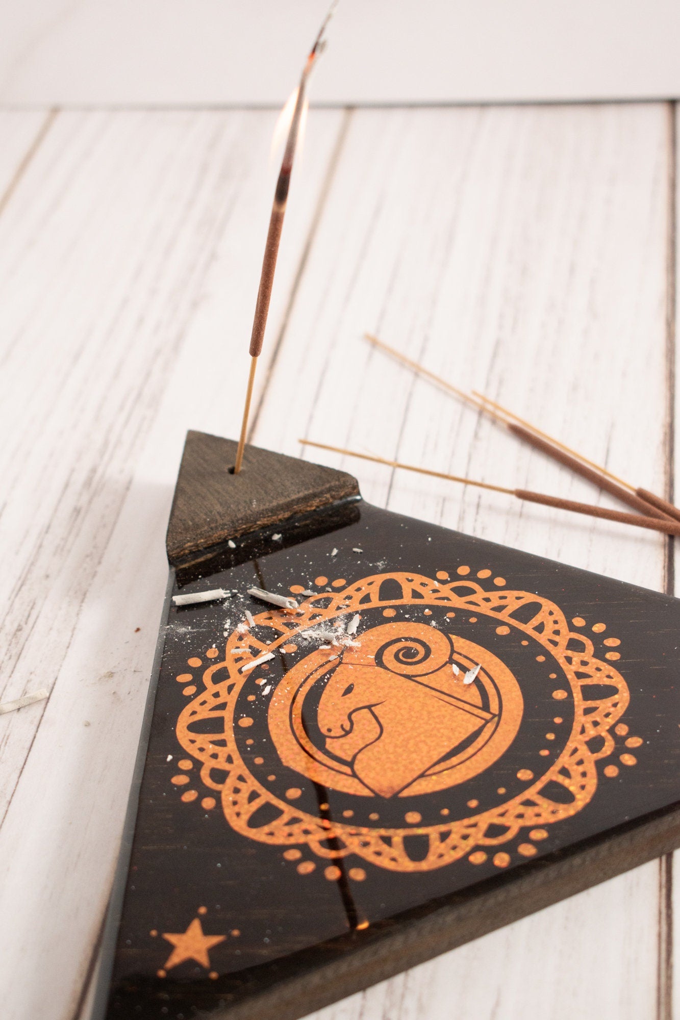 PISCES Incense Holder. It's a triangle tray with a Pisces Zodiac Sign. Handmade with wood & Resin, resistant to the fire/heat.Espresso Color