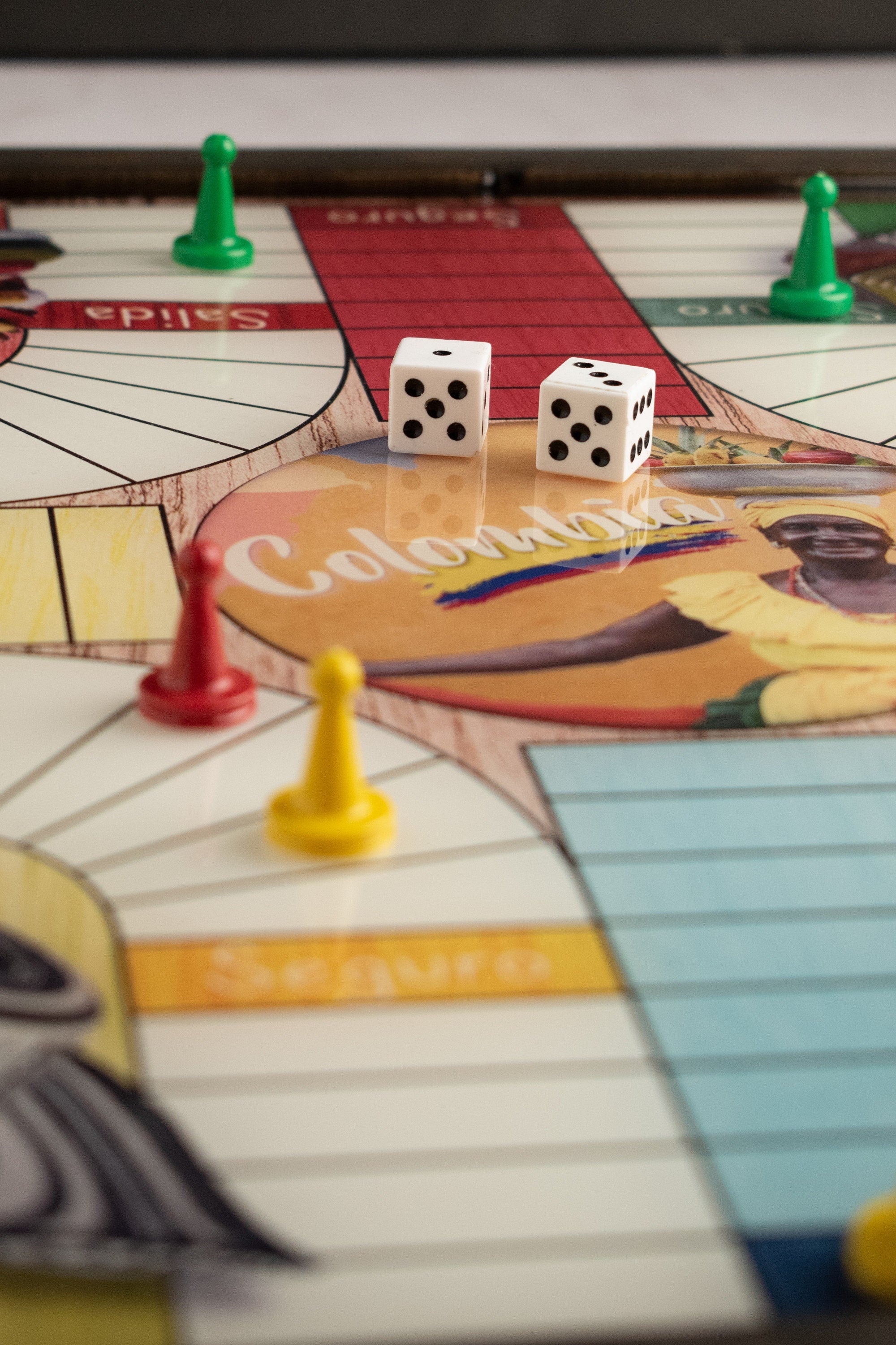 Parcheesi Board for 4 players - COLOMBIA BOARD. Hand Made with wood & Resin.