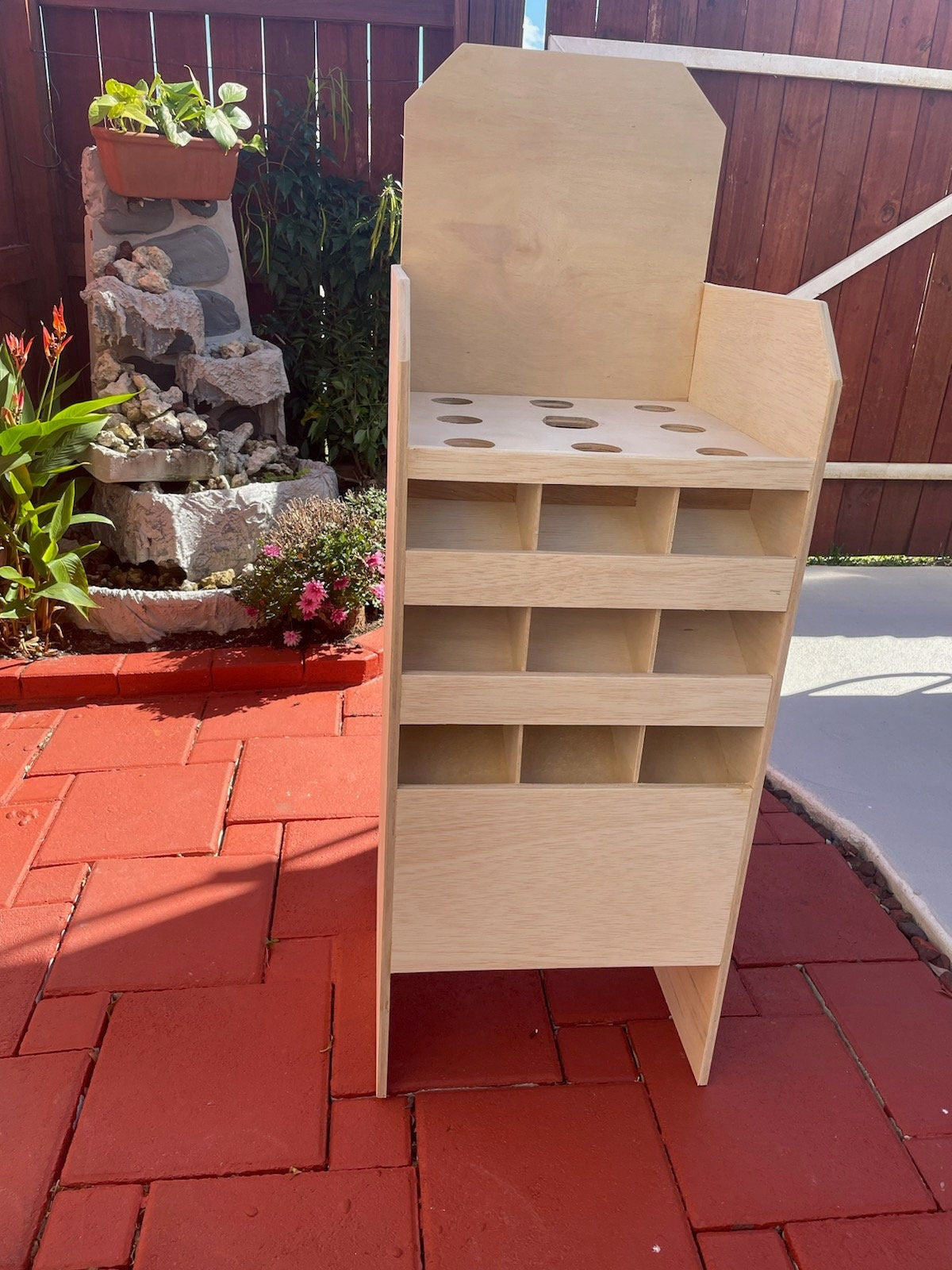 Mueble para Juego de Sapo o Rana Colombiano. Colombian Game just the Wood Box. Free Pick up for LOCALS ONLY, Broward County Florida